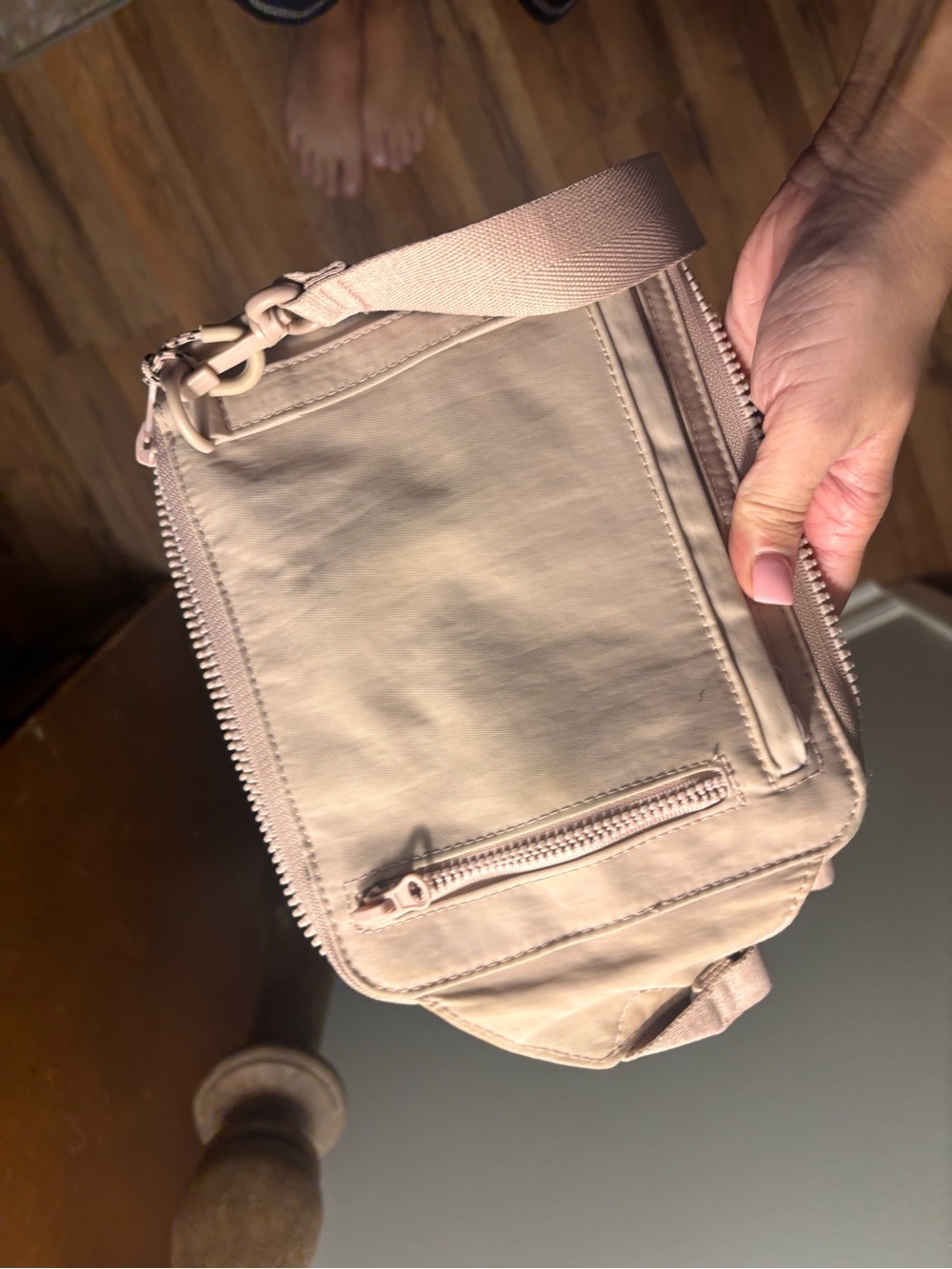 Beis Crossbody - Picture 4 of 4